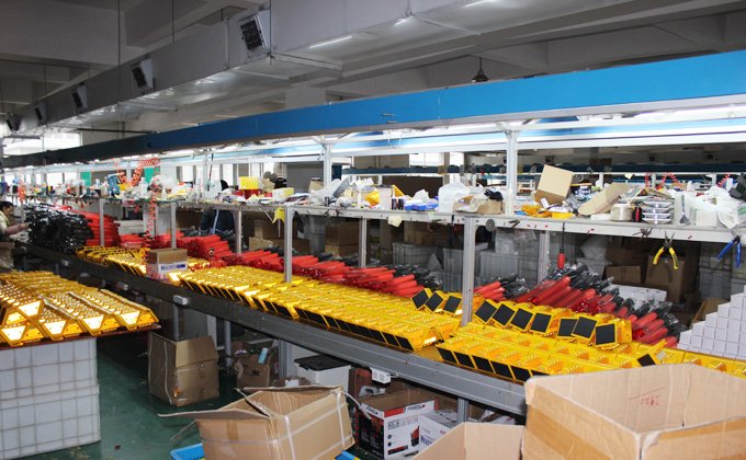 barricade-light-assemble-line-1