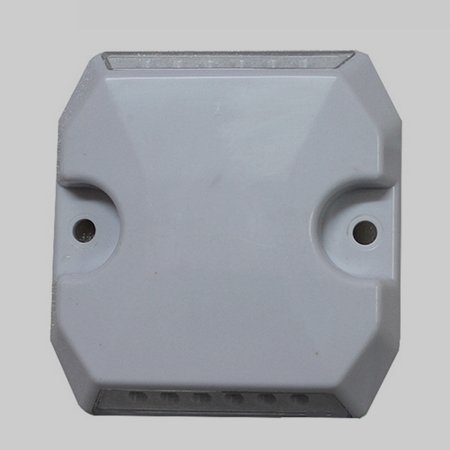 green-road-stud