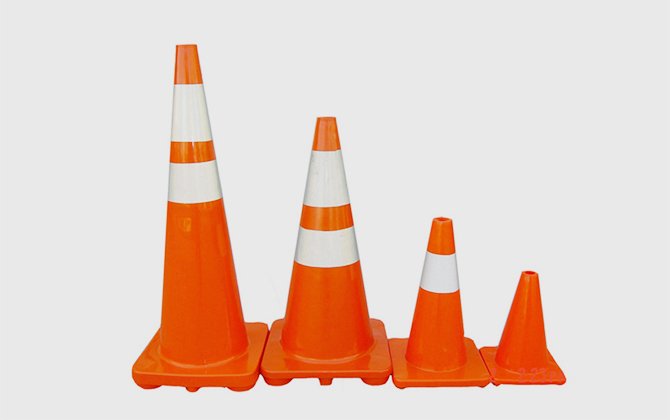 injection-molded-pvc-traffic-cone