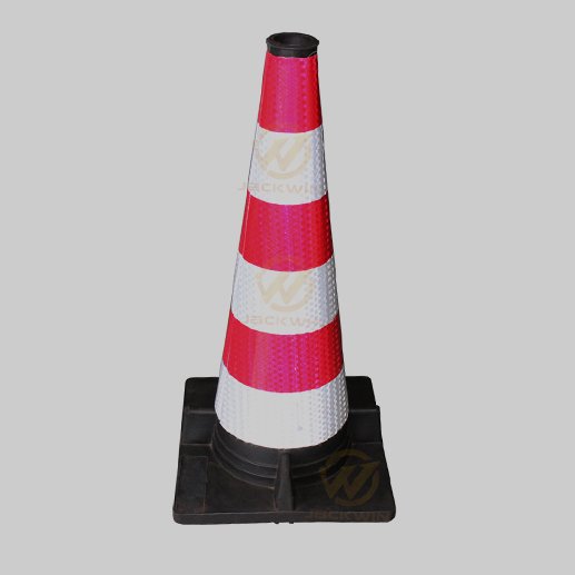 itallian-rubber-safety-cone
