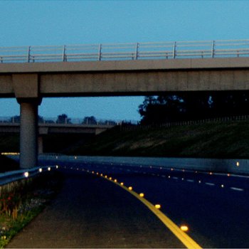 road-stud-elevated-bridge