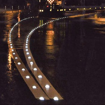 road-stud-slip-road
