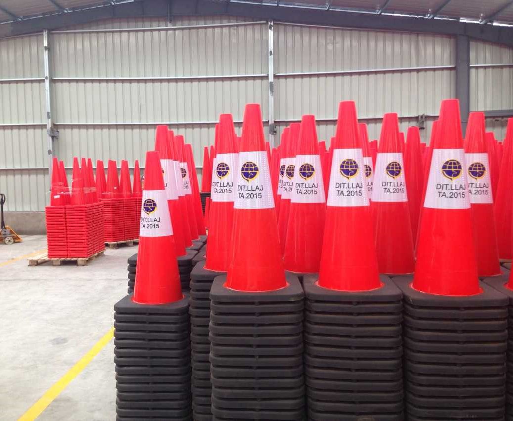 traff-cone-reflective-collars