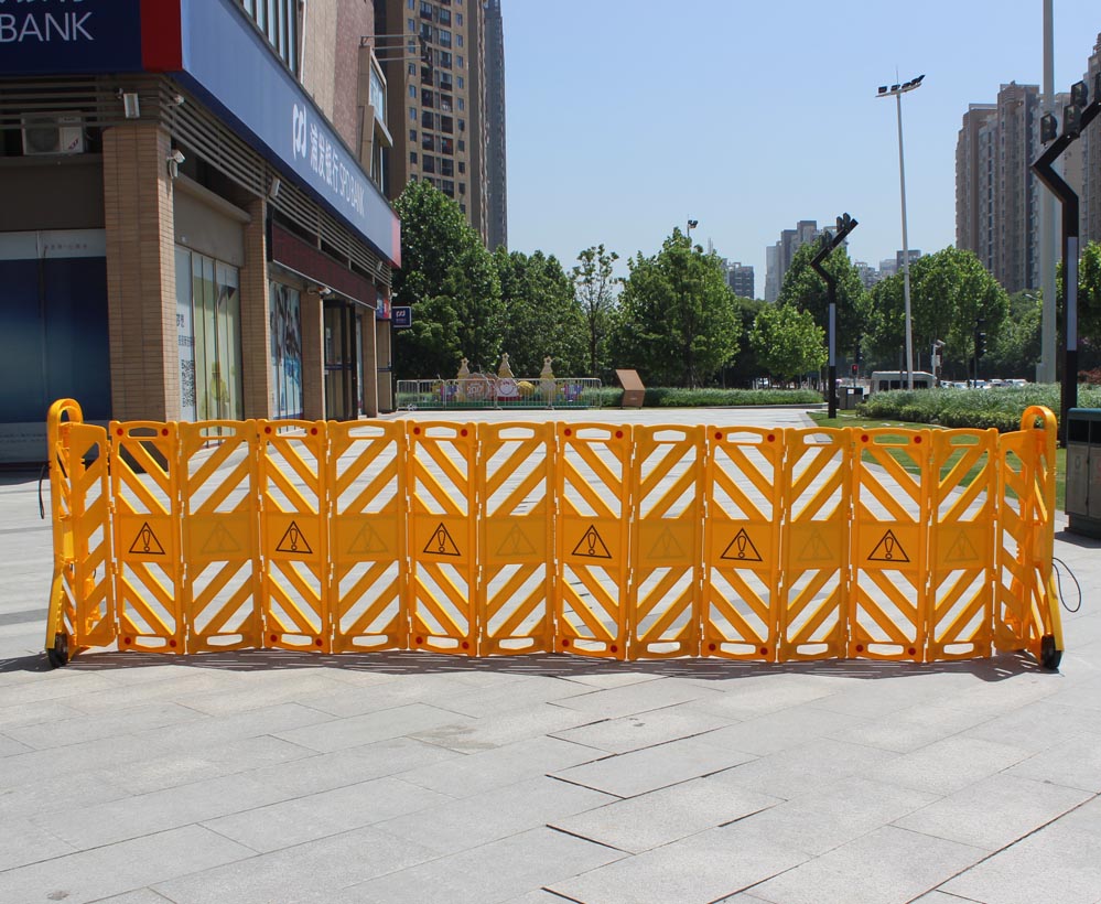 Expandable Barriers