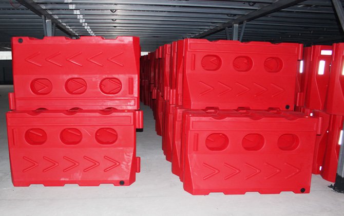 Rotational Molding Water-filled Barrier