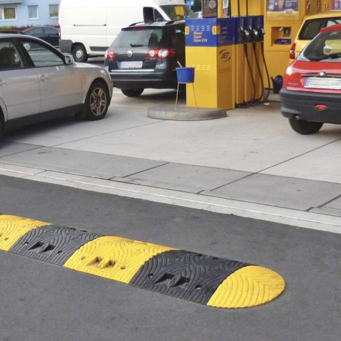 Speed-Bump-gas-station