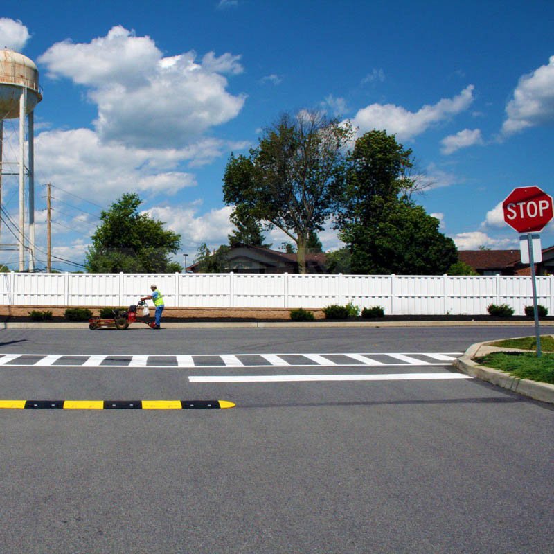 Speed-Bump-traffic-stop