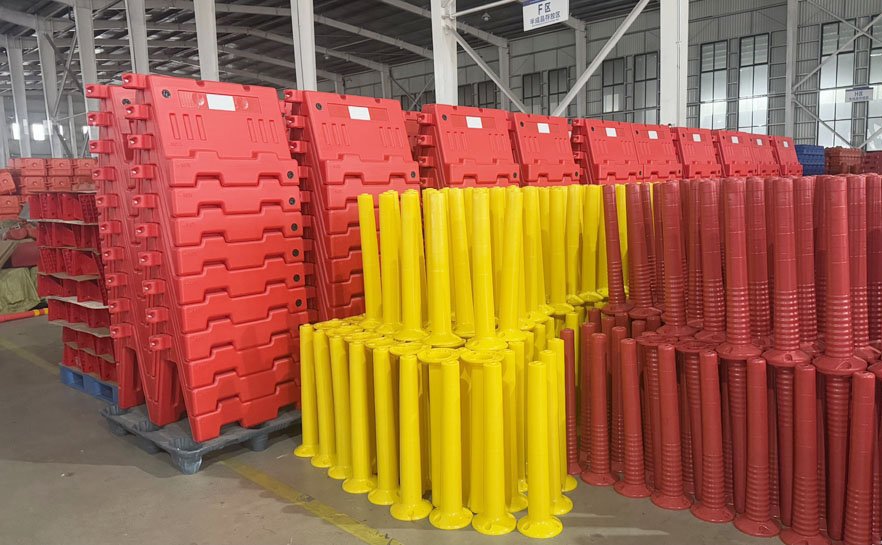 Stackable-Water-Filled-Barriers