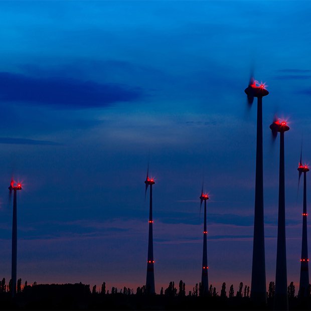 Wind-turbines-obstruction-lights