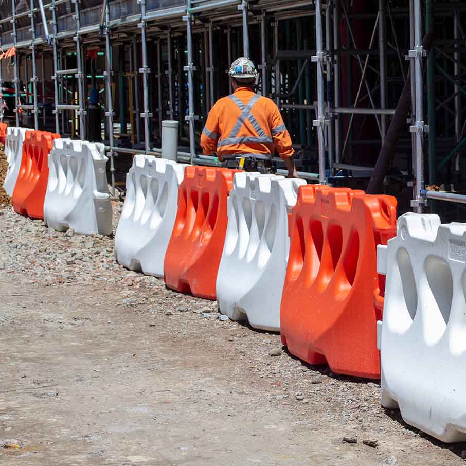 construction-plastic-water-filled-barriers