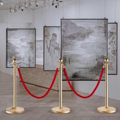 stanchion-post-application-Commercial-exhibitions-Fashion-shows