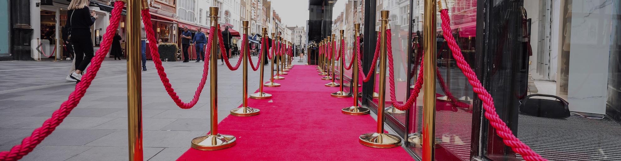 stanchion-post-banner-1