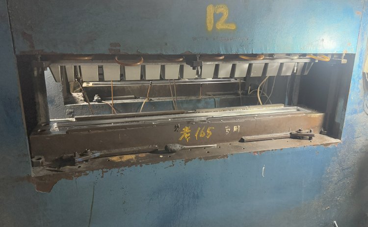 wheel-stopper-machine