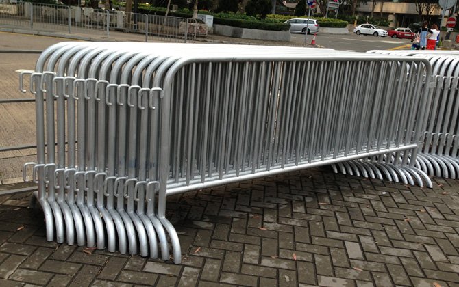 Hot-galvanized Crowd Control Barrier