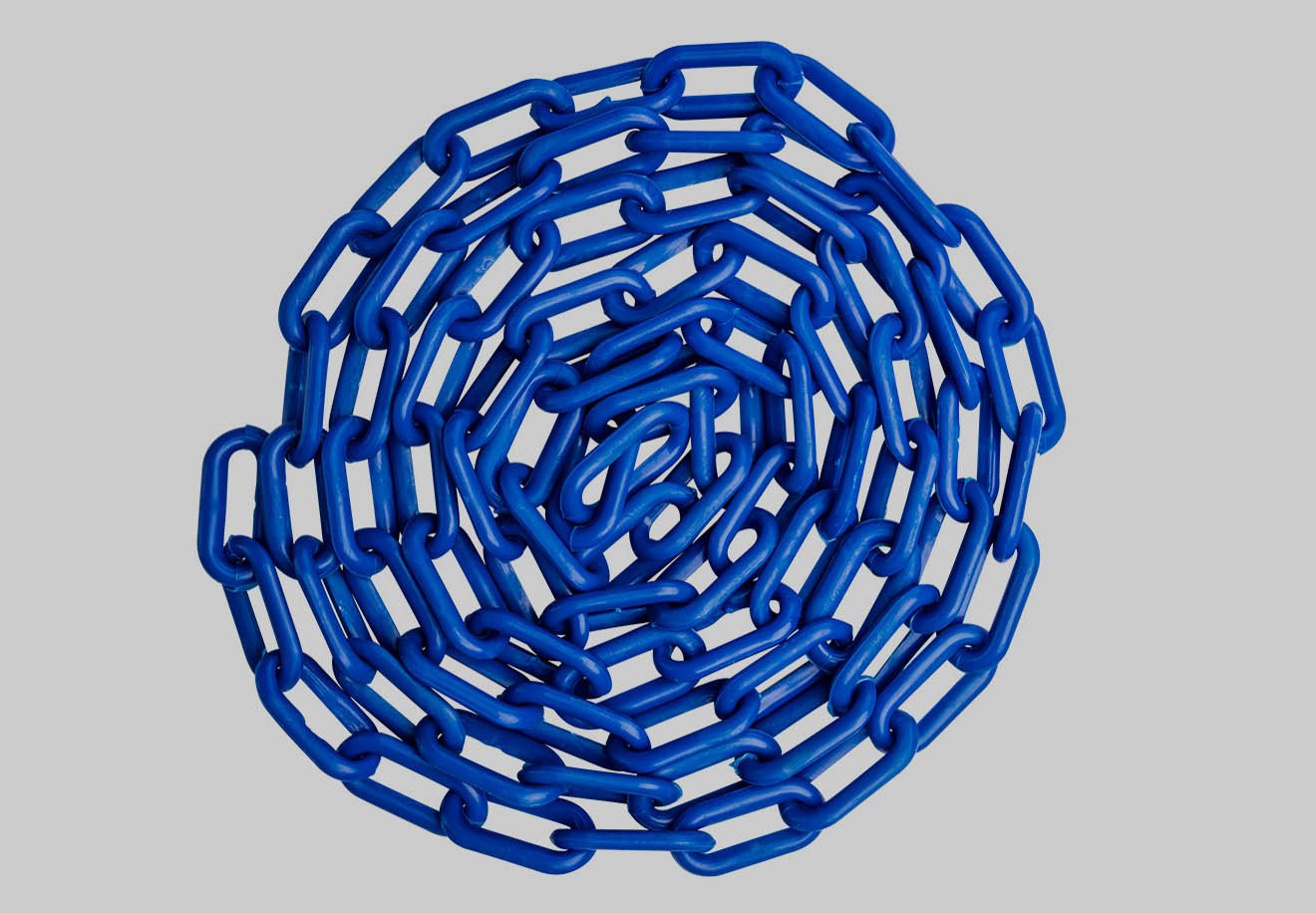 blue-plastic-chains