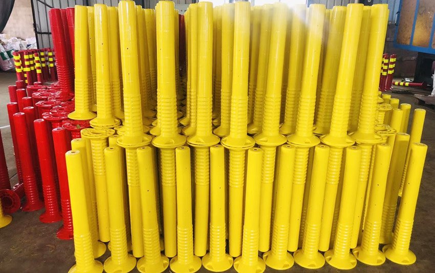 yellow flexible PU delineator post