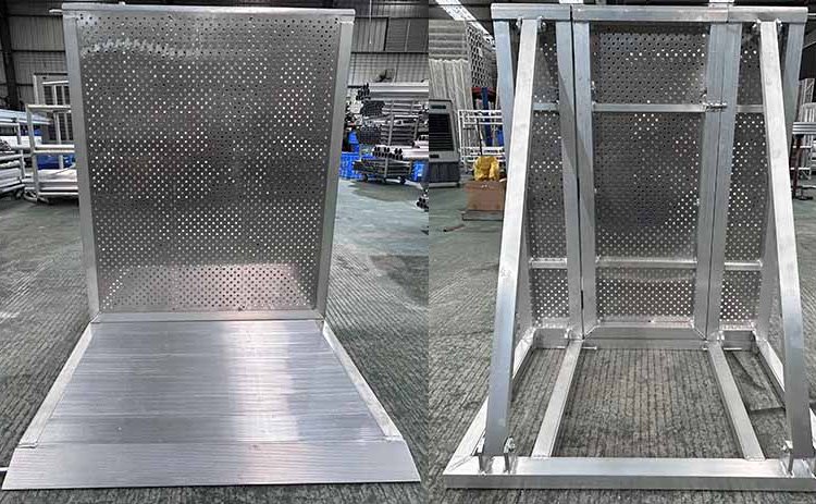 aluminum stage barrier production