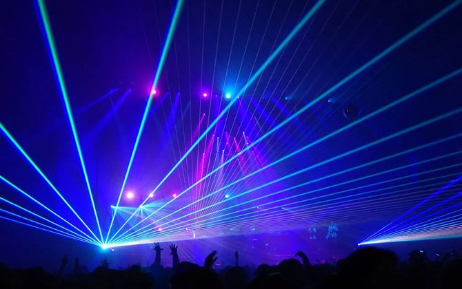 flasher light vs strobe light 2