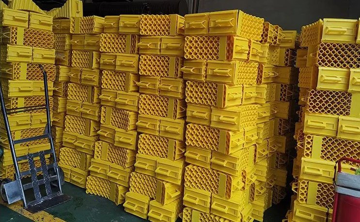 plastic wheel chocks production