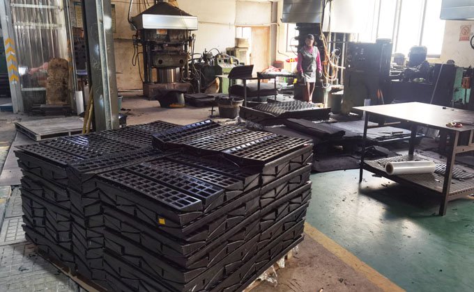 rubber curb ramp production 1
