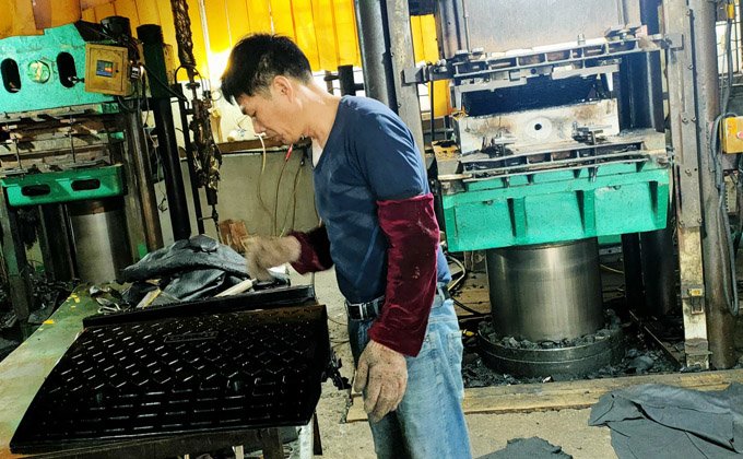 rubber curb ramp production 3