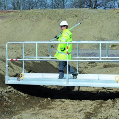 trench cover for construction site