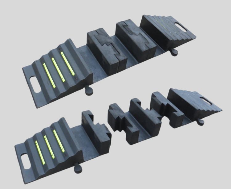 extendable fire hose ramps