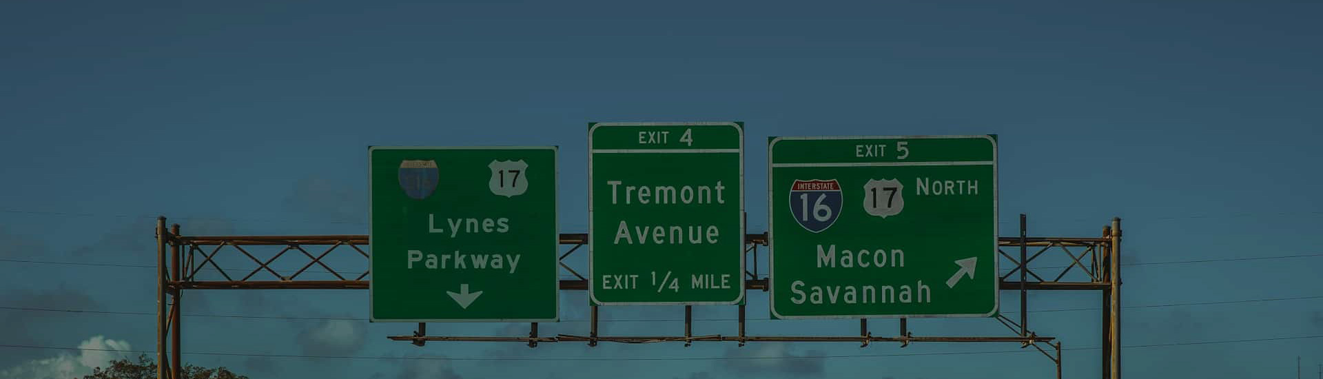 road and traffic sign manufacturer