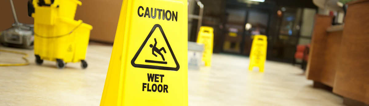 Normativa de OSHA sobre señales de piso mojado