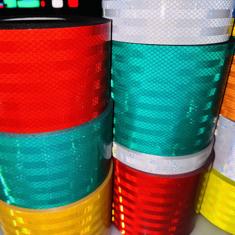 retroreflective sheeting