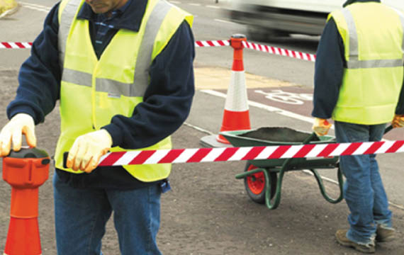 Traffic cone toppers for construction site