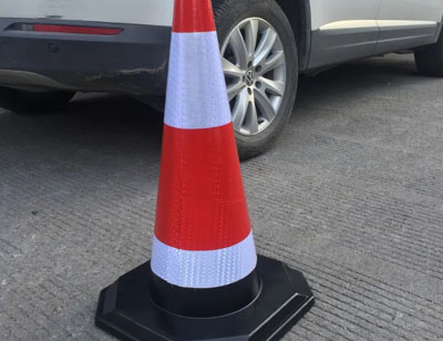 cones de trânsito de borracha para situações de emergência