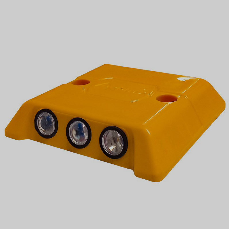 plastic reflective road stud with glass reflectors