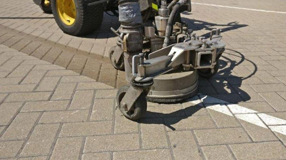 Como remover marcações rodoviárias