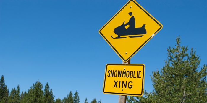 Placa de travessia de motos de neve