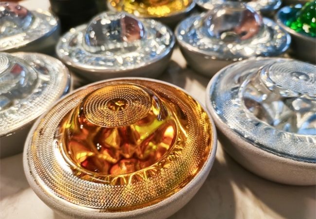 Pinos de vidro solar para estradas