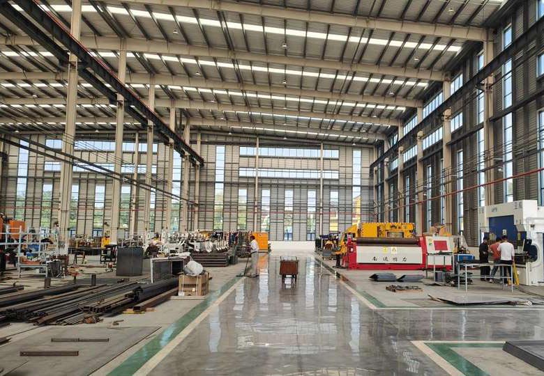 Thermoplastic Road Marking Preheater Material Processing Workshop
