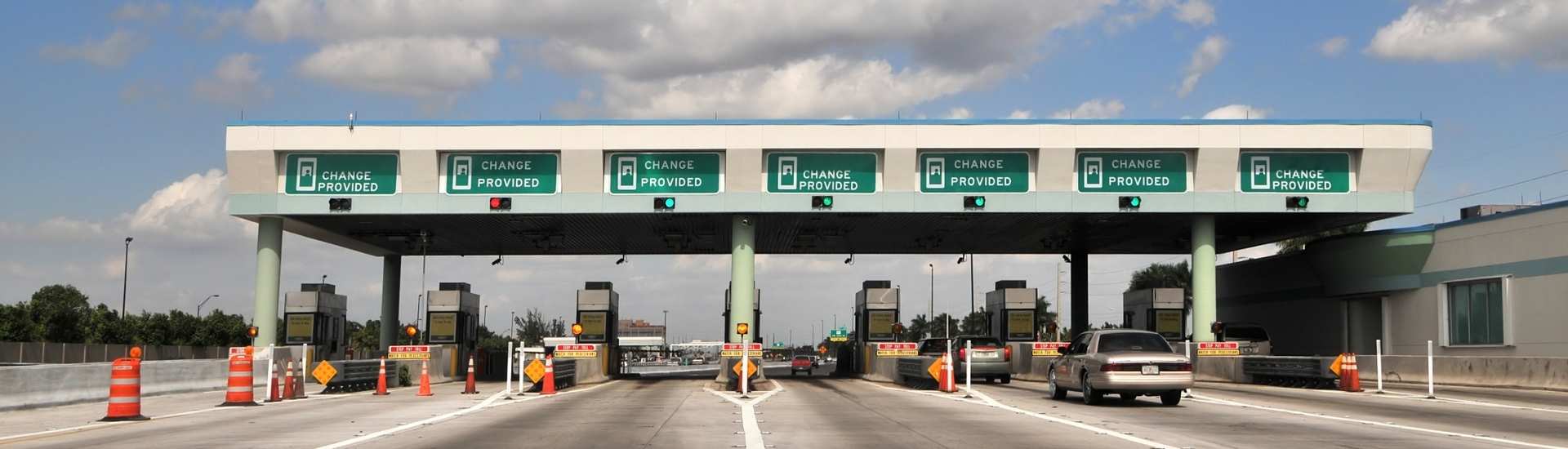 Estrada com pedágio