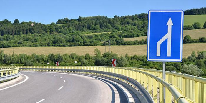 Placa de estrada alimentadora