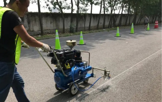 How to Use Primer Spraying Machine for Road Marking