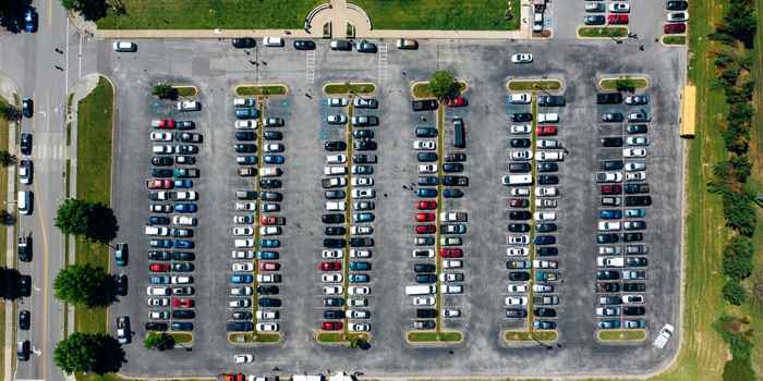 Estacionamento fora da rua