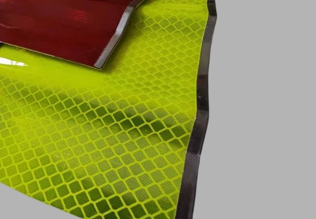 Green Diamond Grade Reflective Sheeting