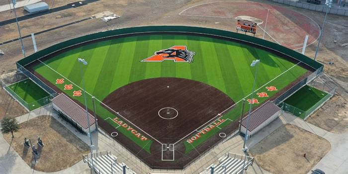 Softballfeld der High School