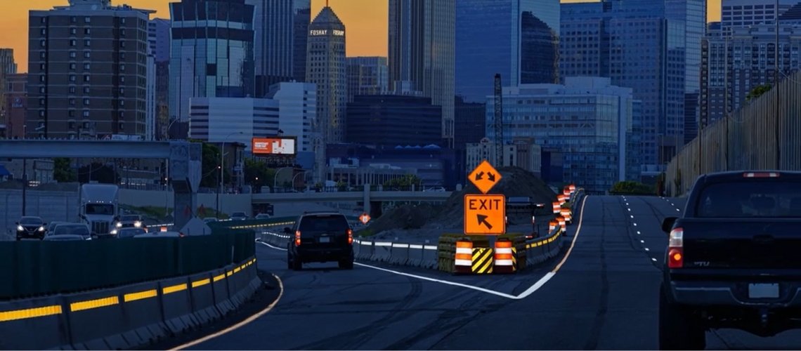 Linear Delineation System for Road Fork