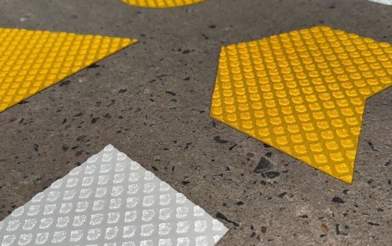 Cinta para marcar el pavimento