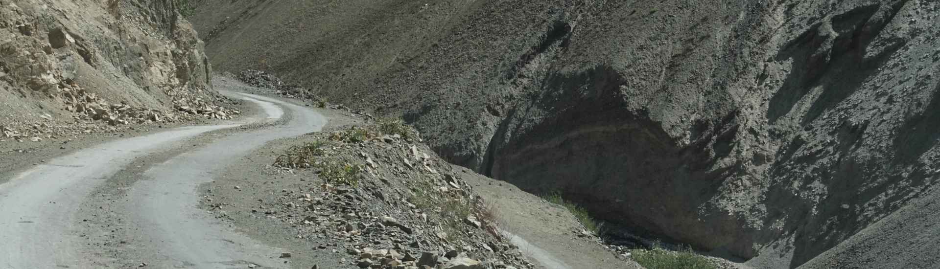 Estrada íngreme