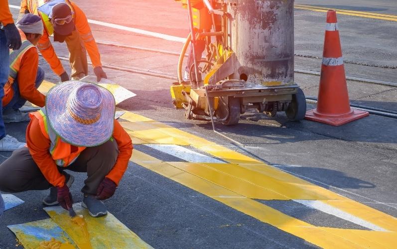 Pintura termoplástica para señalización vial