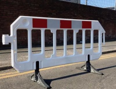 Whiteness Meter for Road Barriers