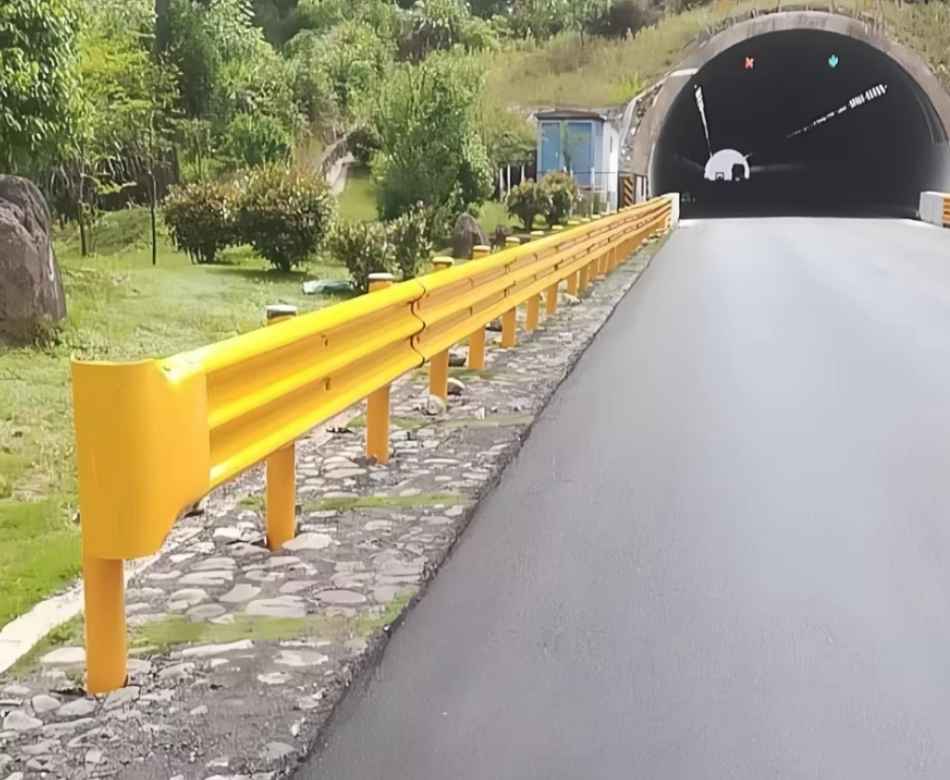 Guardrails in Tunnel Entrances