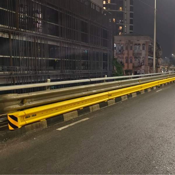 Plastic Highway Guardrail
